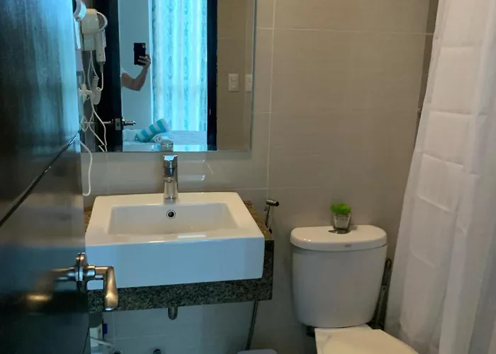 Mactan Newtown 8newtown Boulevard Rm9 * Punta Engaño