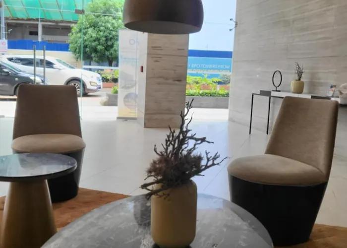 Mactan Newtown 8newtown Boulevard Rm9 아파트호텔 Punta Engaño